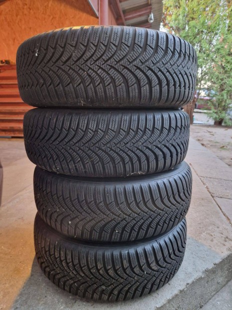 Hankook 185/65R14 ~5000km-t futott tli gumi szett