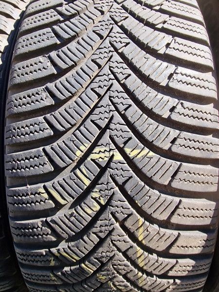 Hankook 195/45R16 W452 6mm DOT17 hasznlt gumi HG13355 tli