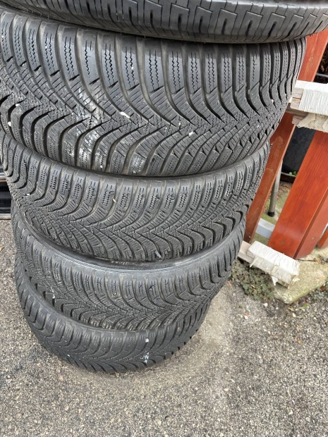 Hankook 195/50r15 tligumi felnivel 