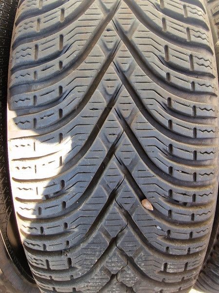 Hankook 195/60R15 W320 5.5-6mm DOT18 hasznlt gumi HG13353 tli