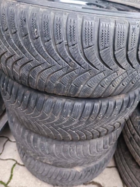 Hankook 195/ 60 R15 tli gumi 4x114,3 felnivel