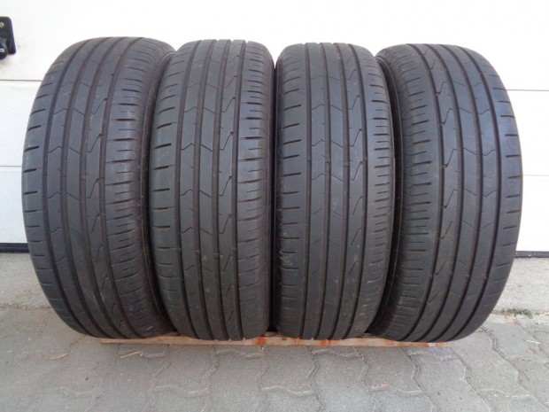 Hankook 215/65R16-os nyári gumi garnitúra, 80-90%-os mintával eladó