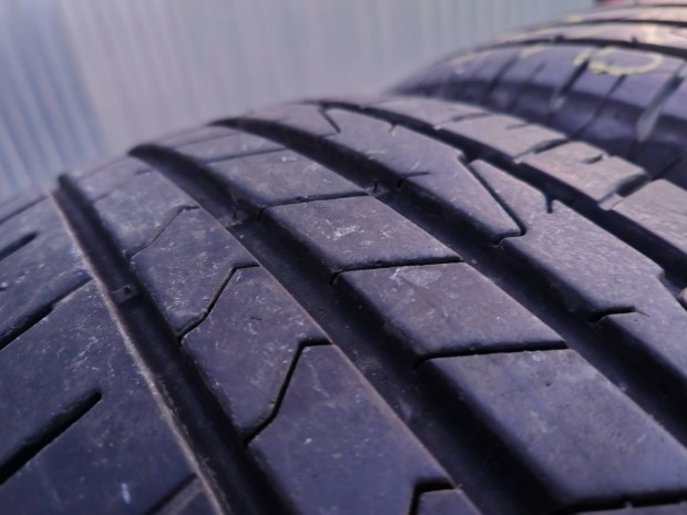Hankook 215/65 17' dot22 6.5mm 65e/4db