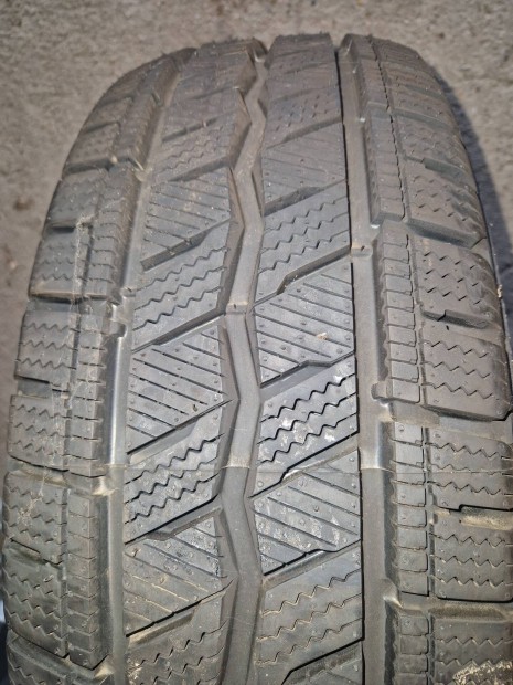 Hankook 215/65 R16C téli gumi