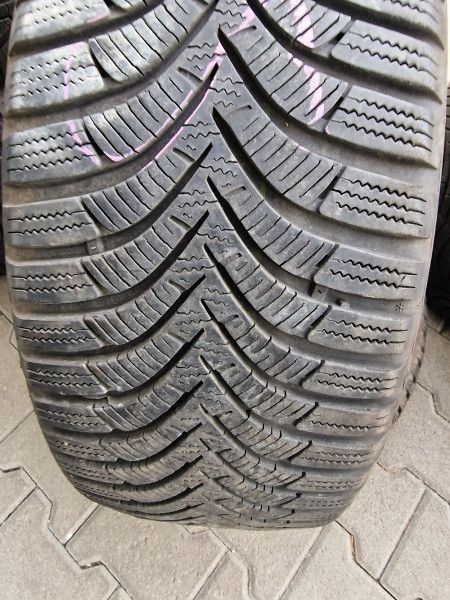 Hankook 225/45R17 W452 5mm DOT17 hasznlt gumi HG13493 tli