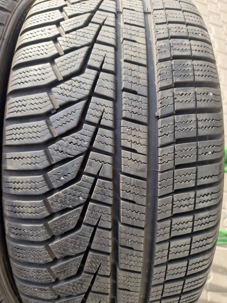 Hankook 225/45R18 W320 6.5-7mm DOT22 hasznlt gumi HG13646 tli