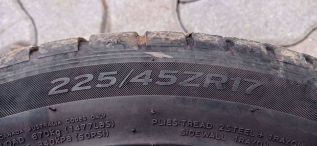 Hankook 225/45 R17 4 db. ny�ri gumiabroncs
