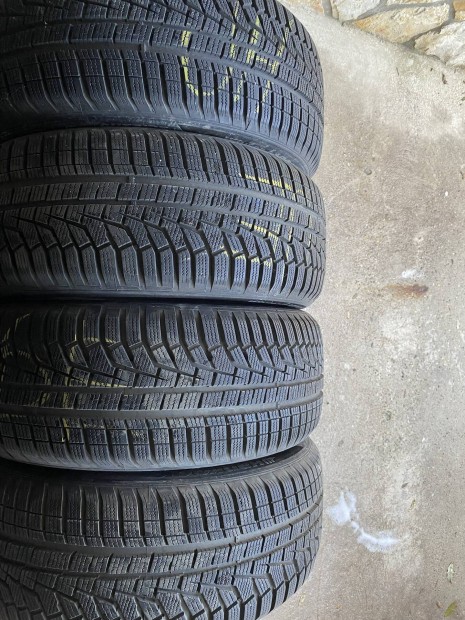 Hankook 225/50/r18 tligumi szett