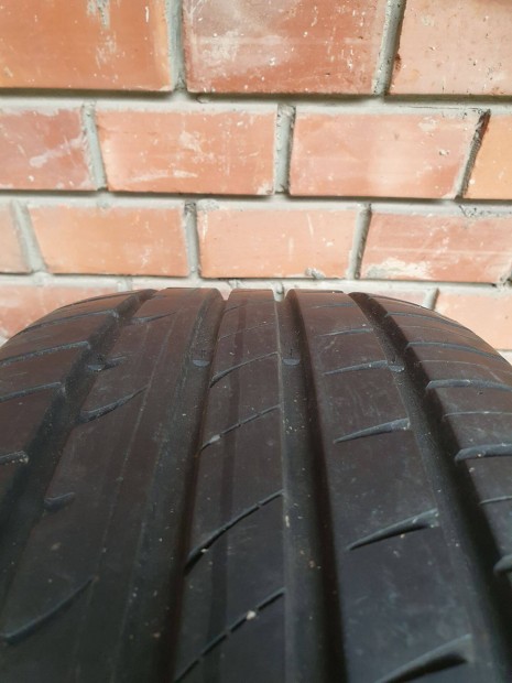 Hankook 225/60 R17