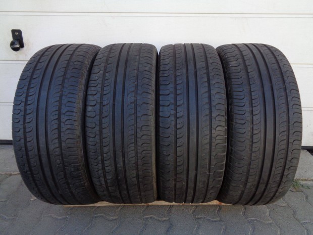 Hankook 235/50R19 nyári gumi garnitúra 5.5mm-es mintával eladó