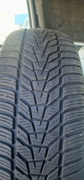 Hankook 235/60R 18