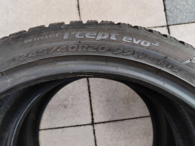 Hankook 245/40 R 20 téli gumi 2 db 7 mm