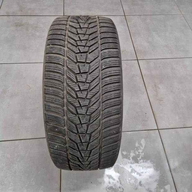 Hankook 245/45/18 tli gumi