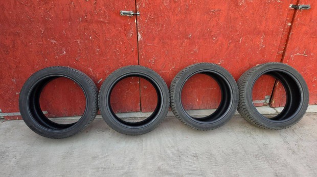 Hankook 255/40 R19 haszn�lt t�ligumi szett