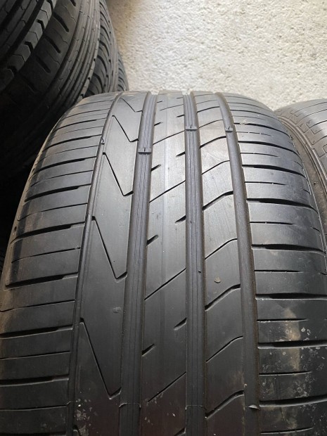 Hankook 255/50 r19 nyári gumi 255/50r19