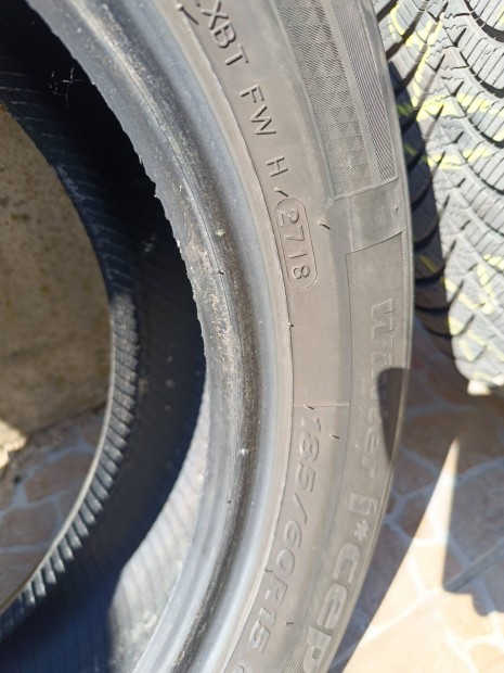 Hankook Icept 185/60 R15 téli gumiabroncs szett ki