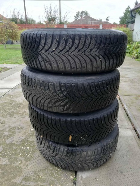 Hankook Icept RS2 abronccsal szerelt tli kerk 4db
