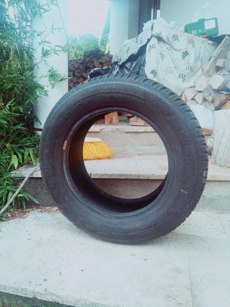 Hankook Kinergy 4S2 185/65 R14