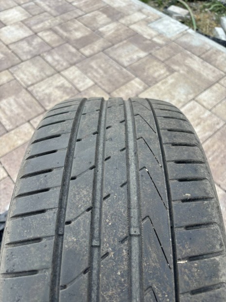 Hankook S1 Evo2 225/45 R17