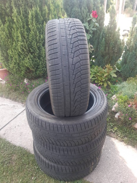 Hankook SUV Téli Gumi 225/55 18"