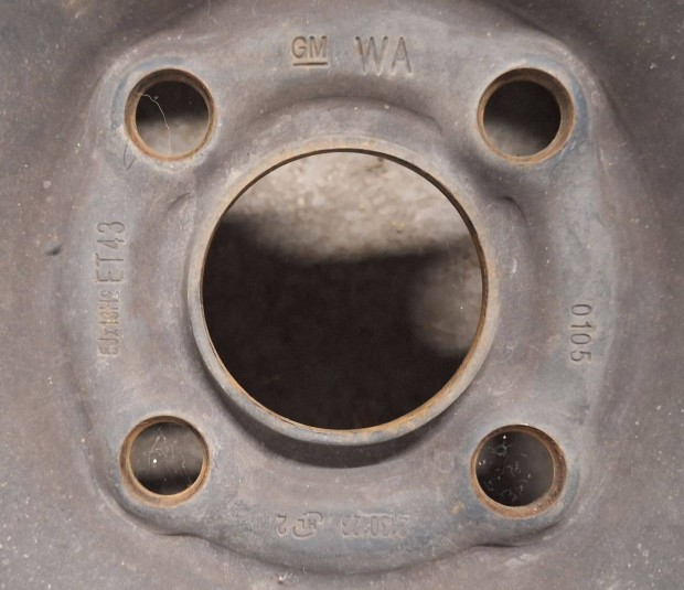 Hankook Tligumi szett lemezfelnin (155/80 R13 79T)