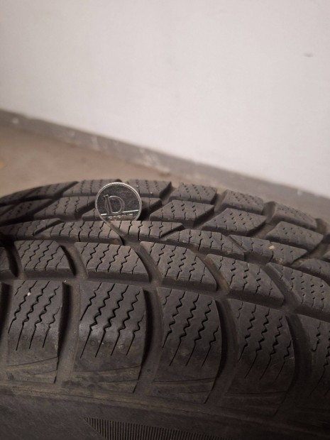 Hankook Tligumi szett lemezfelnin (155/80 R13 79T)