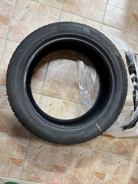 Hankook Ventus 245/45 R19 Nyári gumi szett