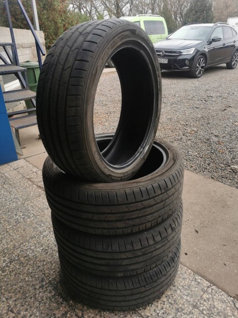 Hankook Ventus Prime 3 nyri gumi 215/45 R18