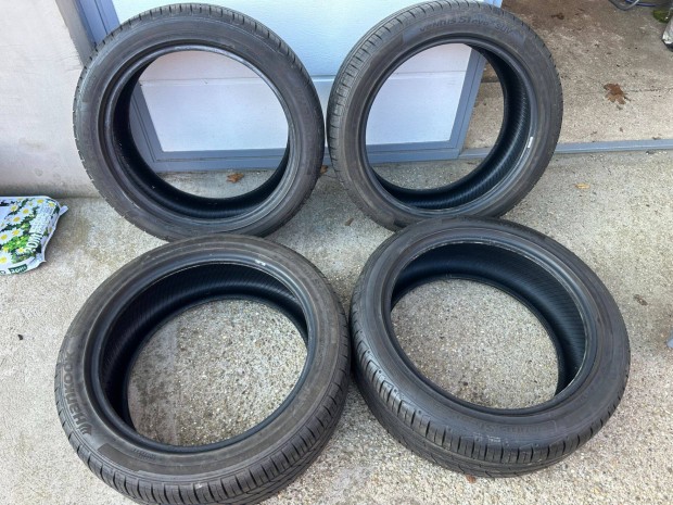 Hankook Ventus S1evo2 245/45 R19-es ny�ri gumi szett elad�