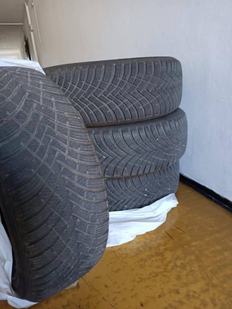 Hankook W462 Winter i*cept RS 3 215/55 R17 98V XL