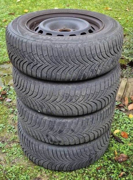 Hankook Winter I*cept RS 2 // alig használt 4db 17R gumi felnivel