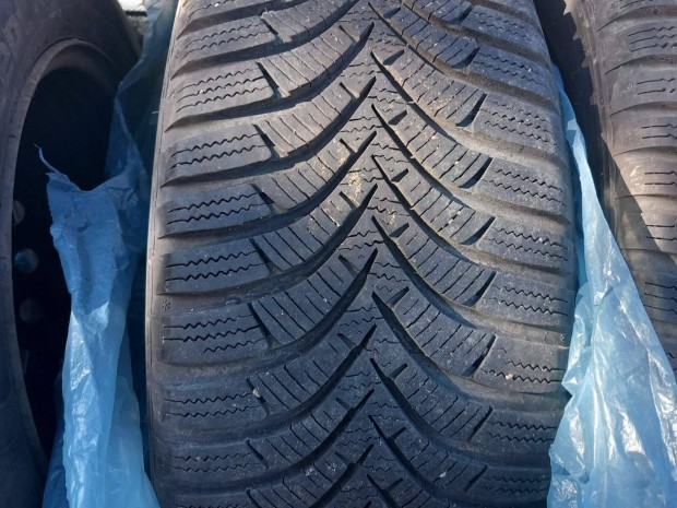 Hankook Winter Icept 195/60/R15 téli gumi garnitúra 2020-2021-esek