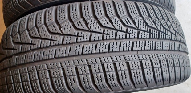 Hankook Winter Icept Evo2 MO 205/55 R17 tli gumik 4db