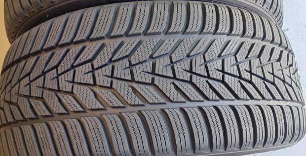 Hankook Winter Icept Evo3 255/40 R21 téli gumik 175e./4db. 8mm