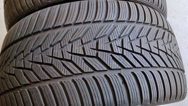Hankook Winter Icept Evo3 295/30 R20 téli gumik 2db