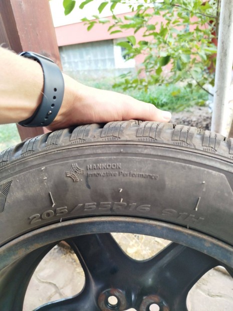 Hankook Winter Icept RS3 205/55 R16 garnitra