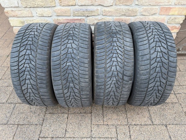 Hankook Winter Icept evo3 245/45R18 100V DOT2922 téli 4 db-s gumiszett