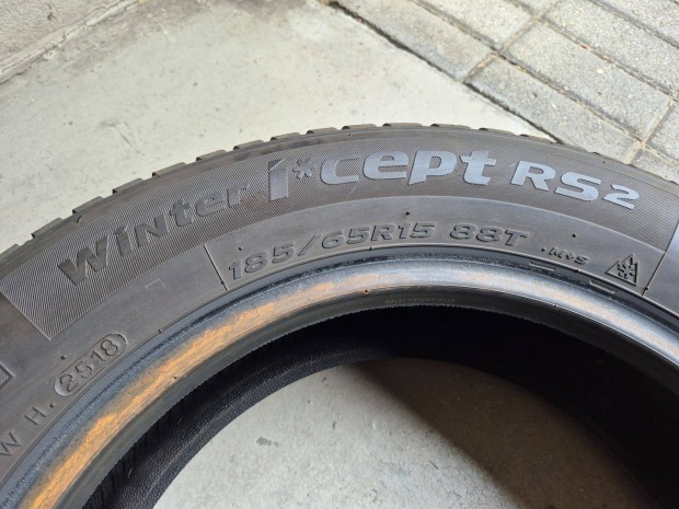 Hankook Winter i*cept RS2 185/65 R15 88T téli gumi garnitúra