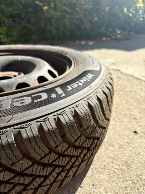Hankook Winter i*cept RS3 175/70 R14 84T tli gumi + felni