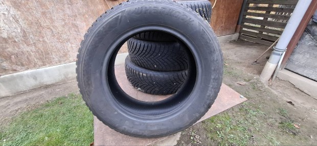 Hankook Winter i*cept RS3 215/60 R16 99H - téli gumi szett