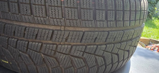 Hankook Winter i*cept evo2 225/45/18