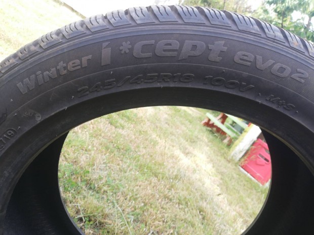 Hankook Winter icept evo2 245/45r18 1 darab