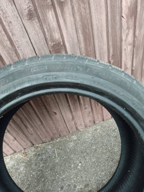 Hankook Winter ícept evo 225/45rf17 eladó