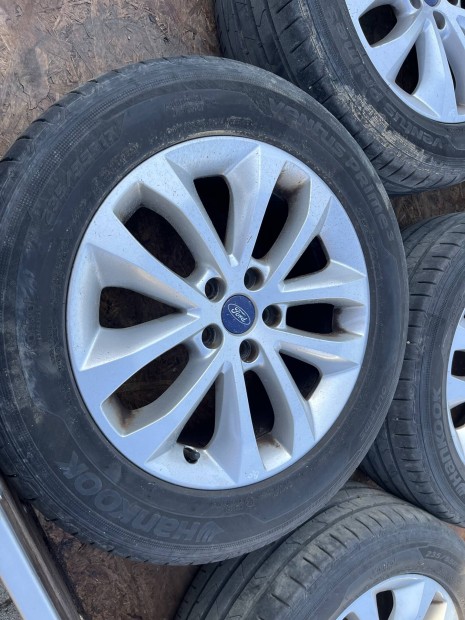 Hankook 235/55R17 nyári gumi 4 db