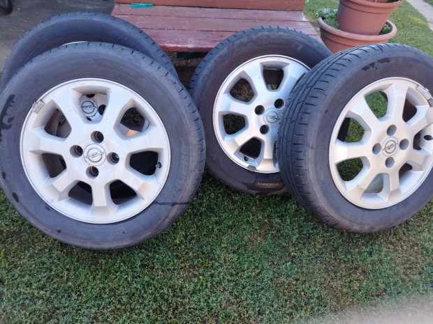 Hankook nyári 195/60 R15 88 H TL / Gyári alufelni 15x14