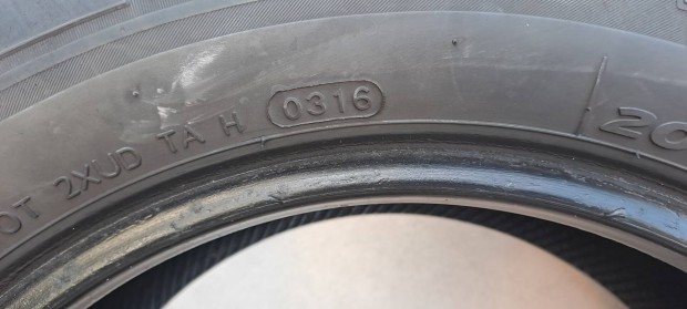 Hankook nyári gumi 205 65 r15c