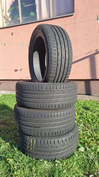 Hankook nyri gumi 225/50 r17