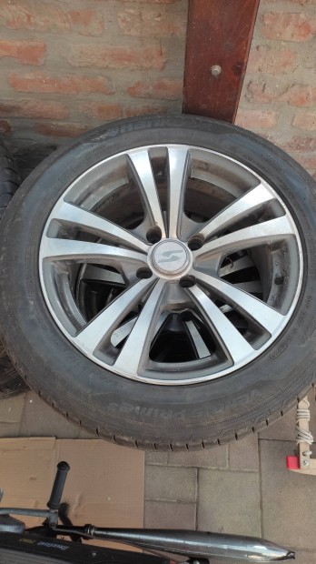 Hankook nyri gumi Citroen Peugeot alufelni 16"