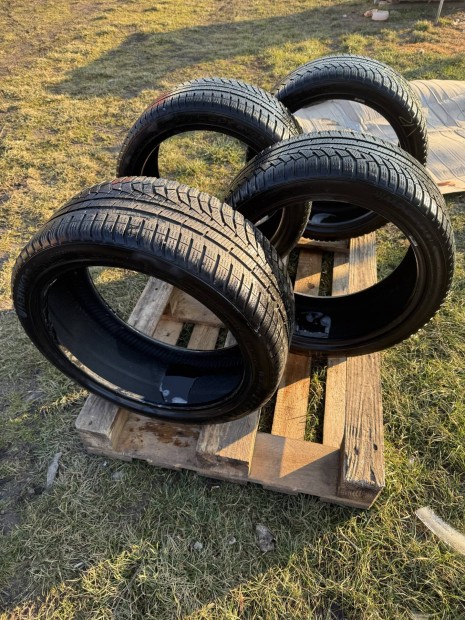 Hankook tli garnitra 225/40 R18 