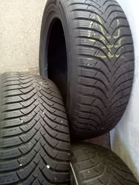 Hankook téli gumi 195/55/16 2000 eladó